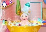Vauva ottaa ensimmäisen kylpy